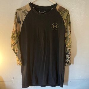 Under armour long sleeve men’s size MD